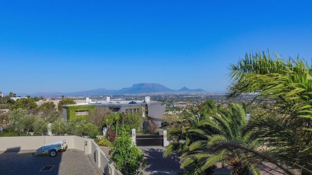 4 Bedroom Property for Sale in Plattekloof Western Cape